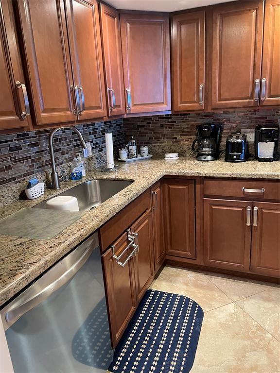 The Seasons Condo - Residential Lease