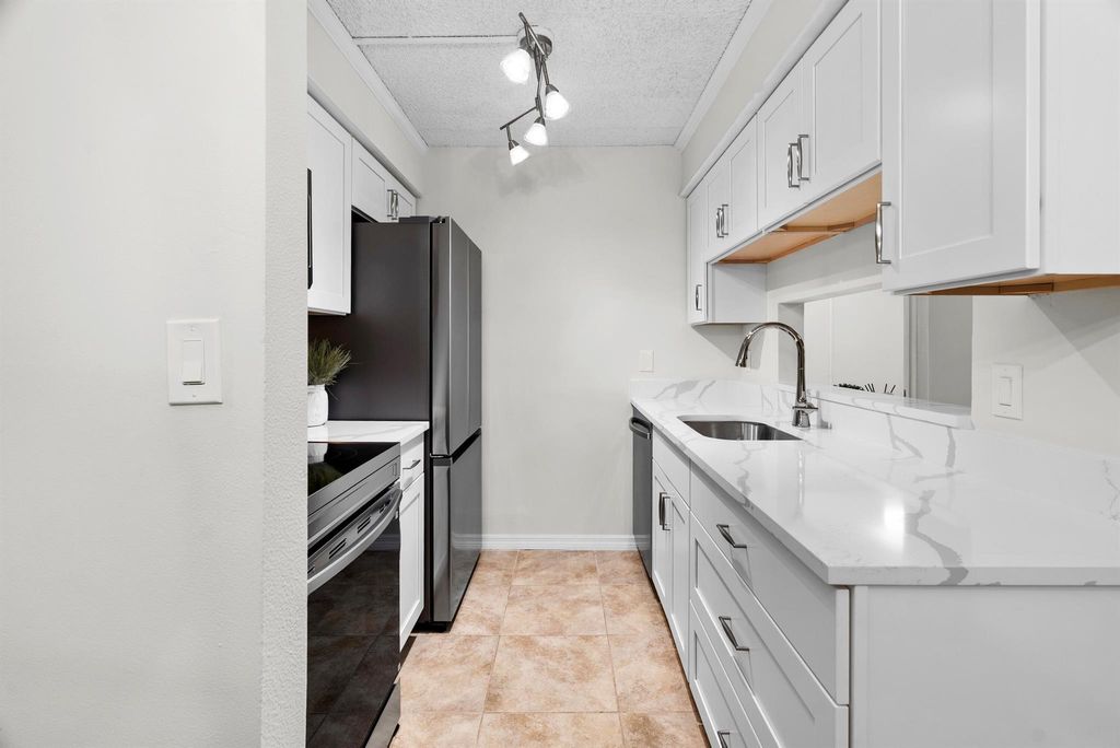 Photo of 6501 Chasewood Drive #18d, Jupiter, FL 33458 (MLS # R11112509)