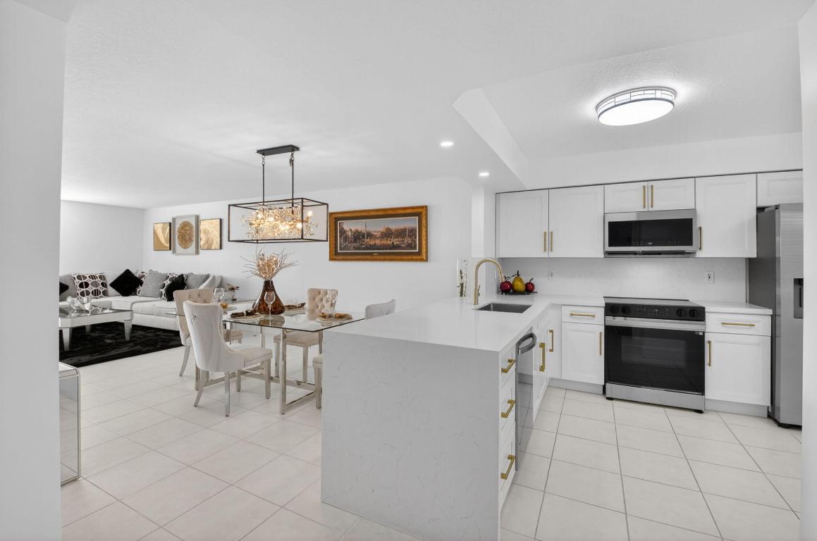 Coral Lakes-Regal Shores - Residential