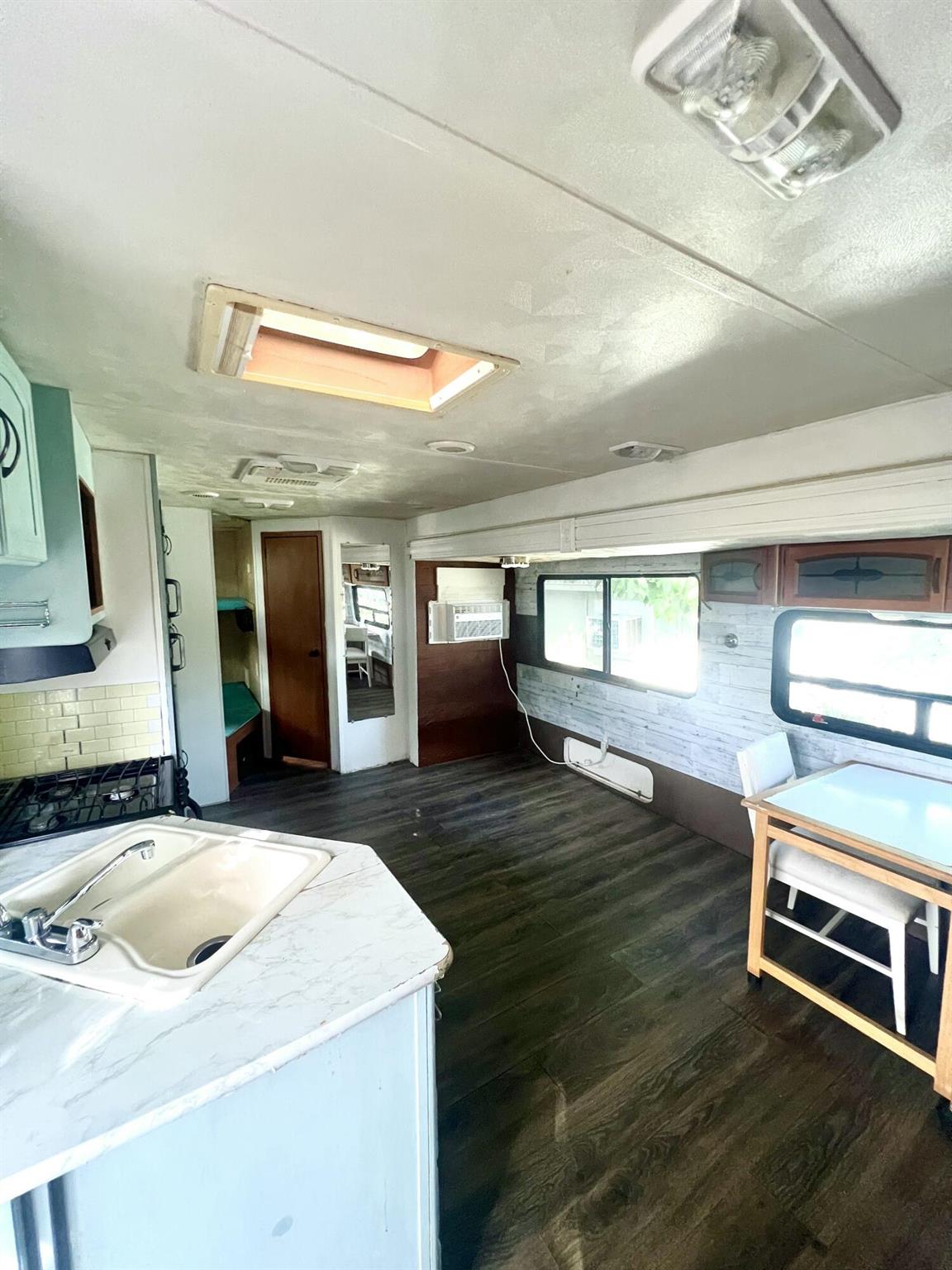 Lakeview Ridge - Residential Lease