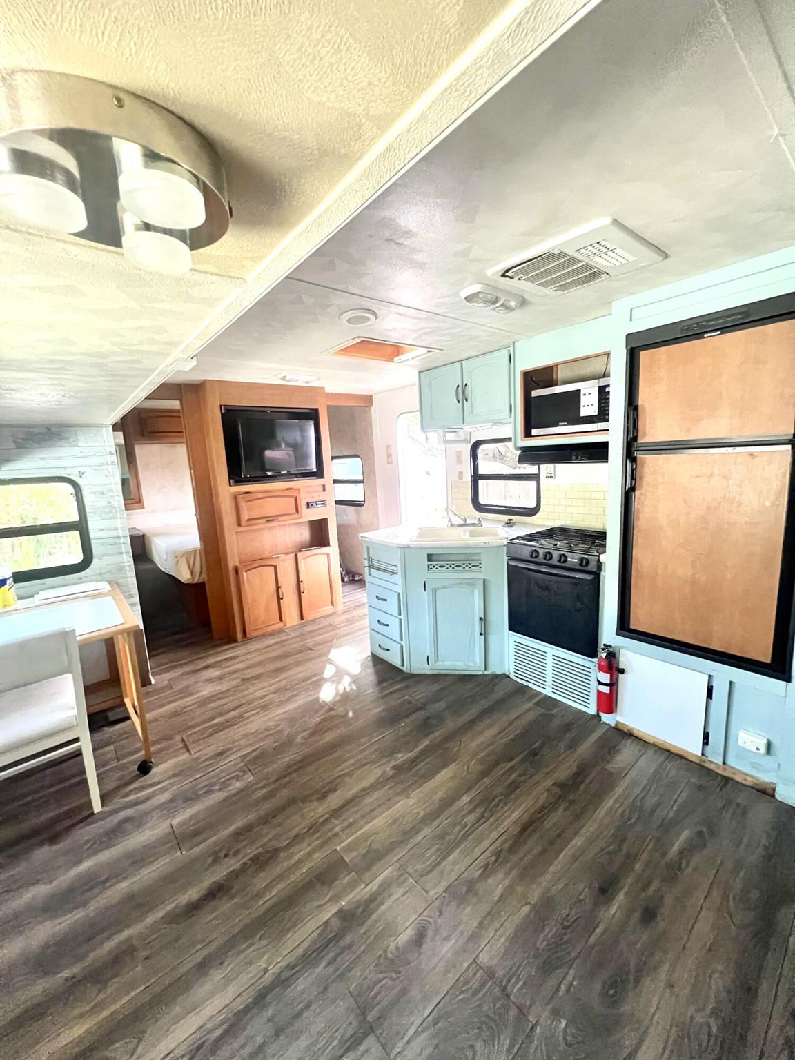 Lakeview Ridge - Residential Lease