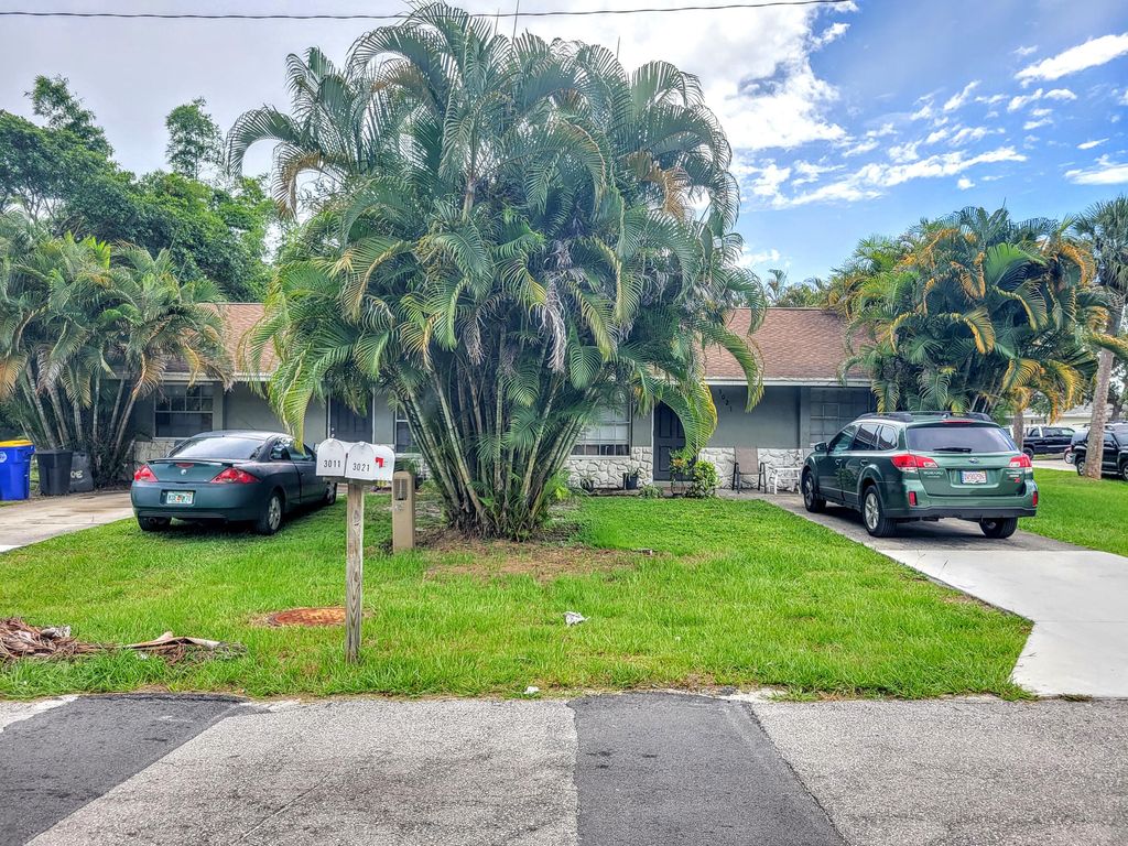 Photo of 3011 SE Durant Avenue Ave, Stuart, FL 34997 (MLS # R10814552)