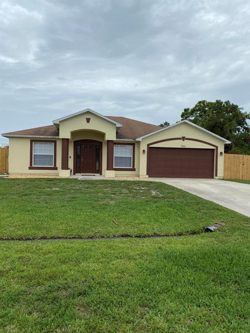 Photo of 964 SW Whittier Terrace, Port Saint Lucie, FL 34953 (MLS # R10725048)