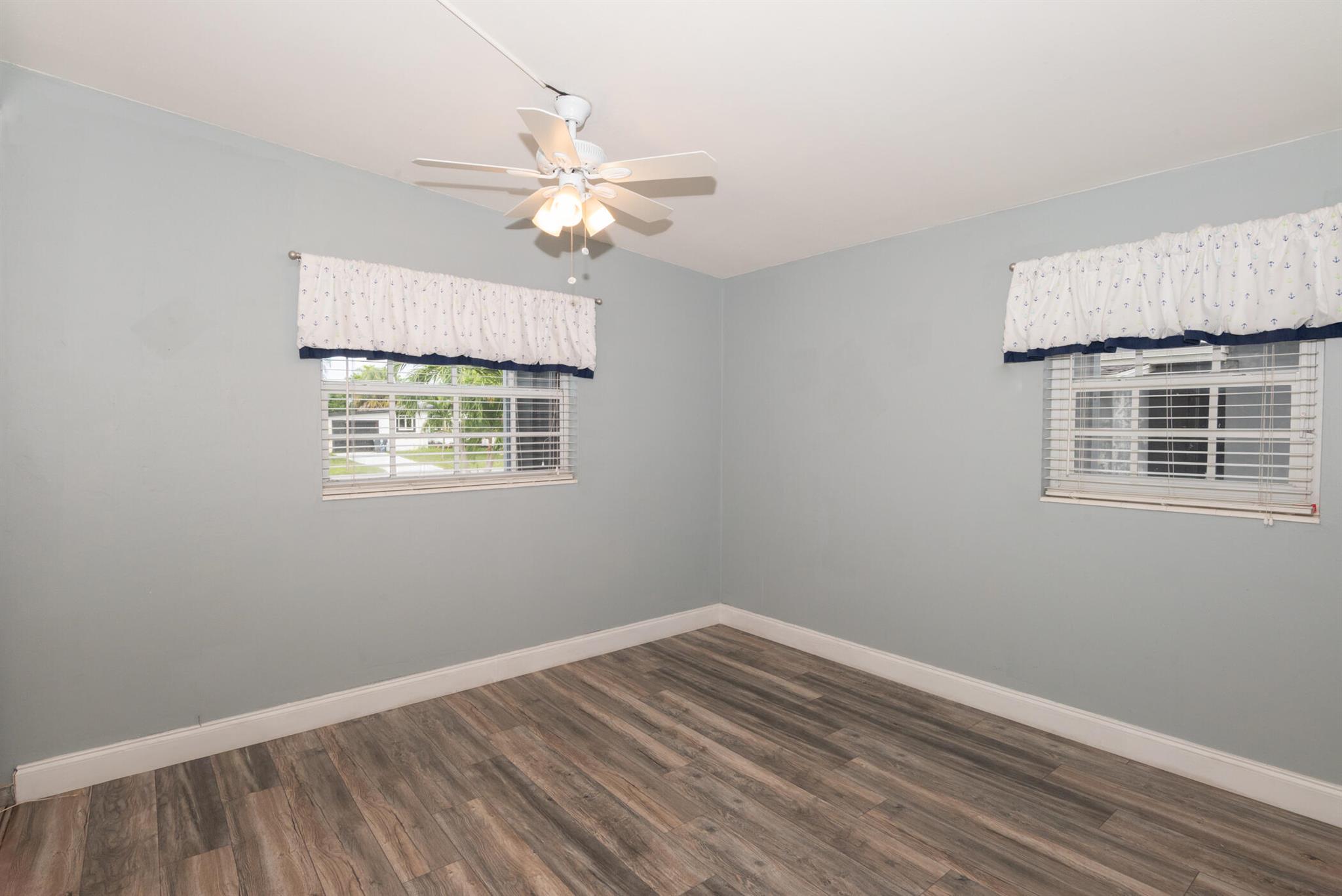 BAHAMA HEIGHTS - Residential