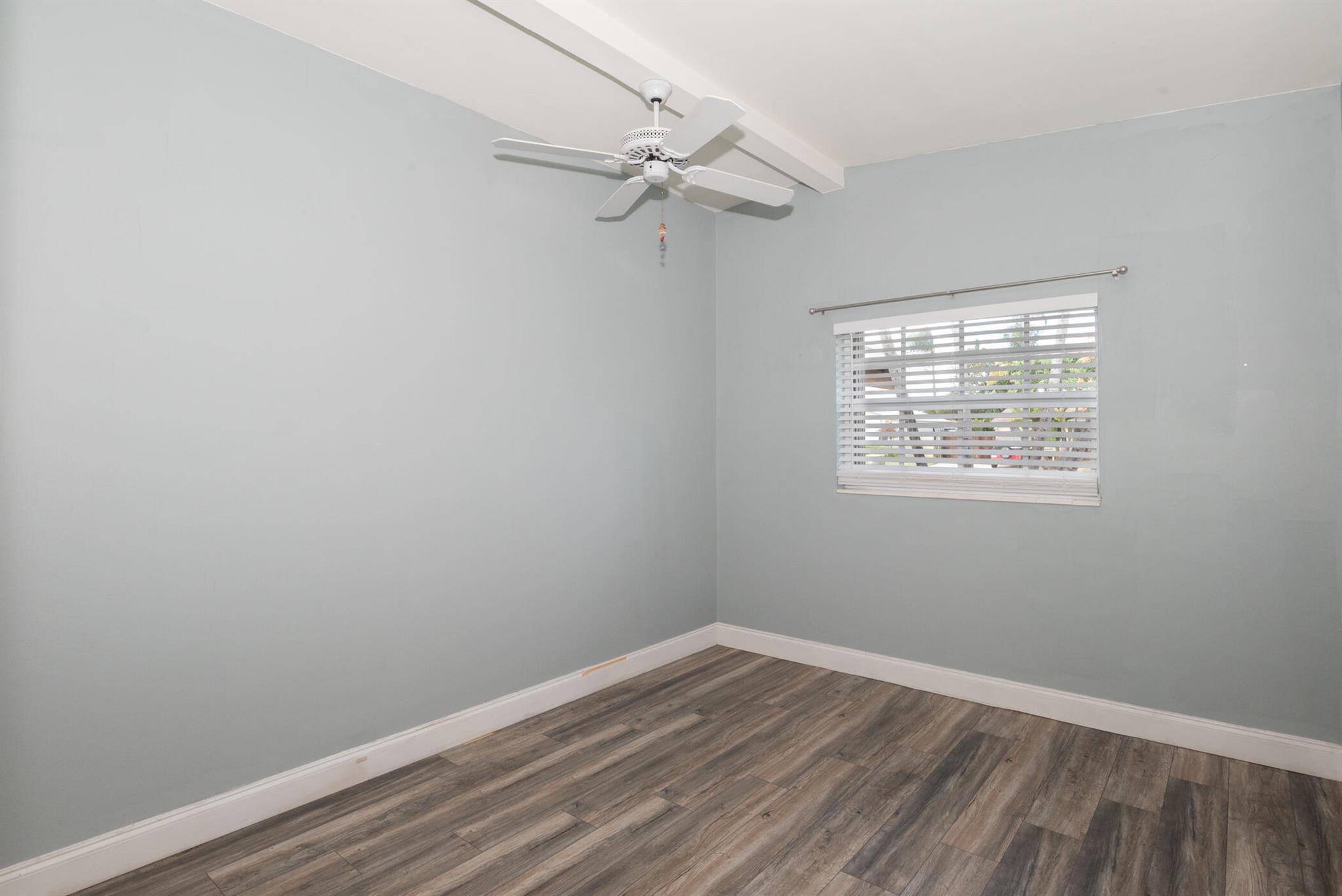 BAHAMA HEIGHTS - Residential