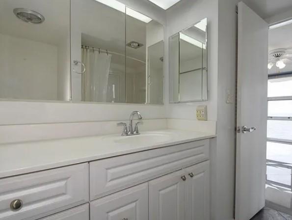 Silver Thatch Atlantic Pl - Residential Lease