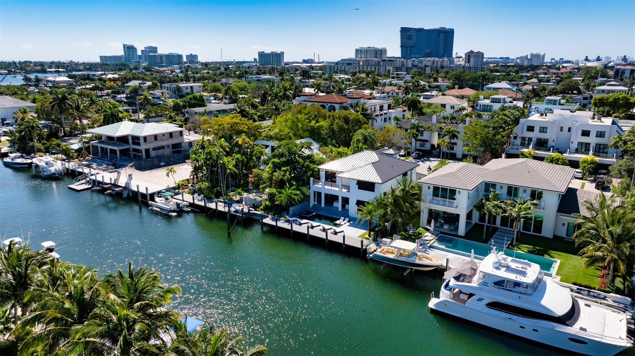 RIO VISTA ISLES - Residential