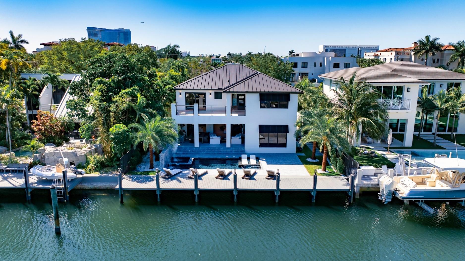 View photos, virtual tours, details... 1523 SE 12th St