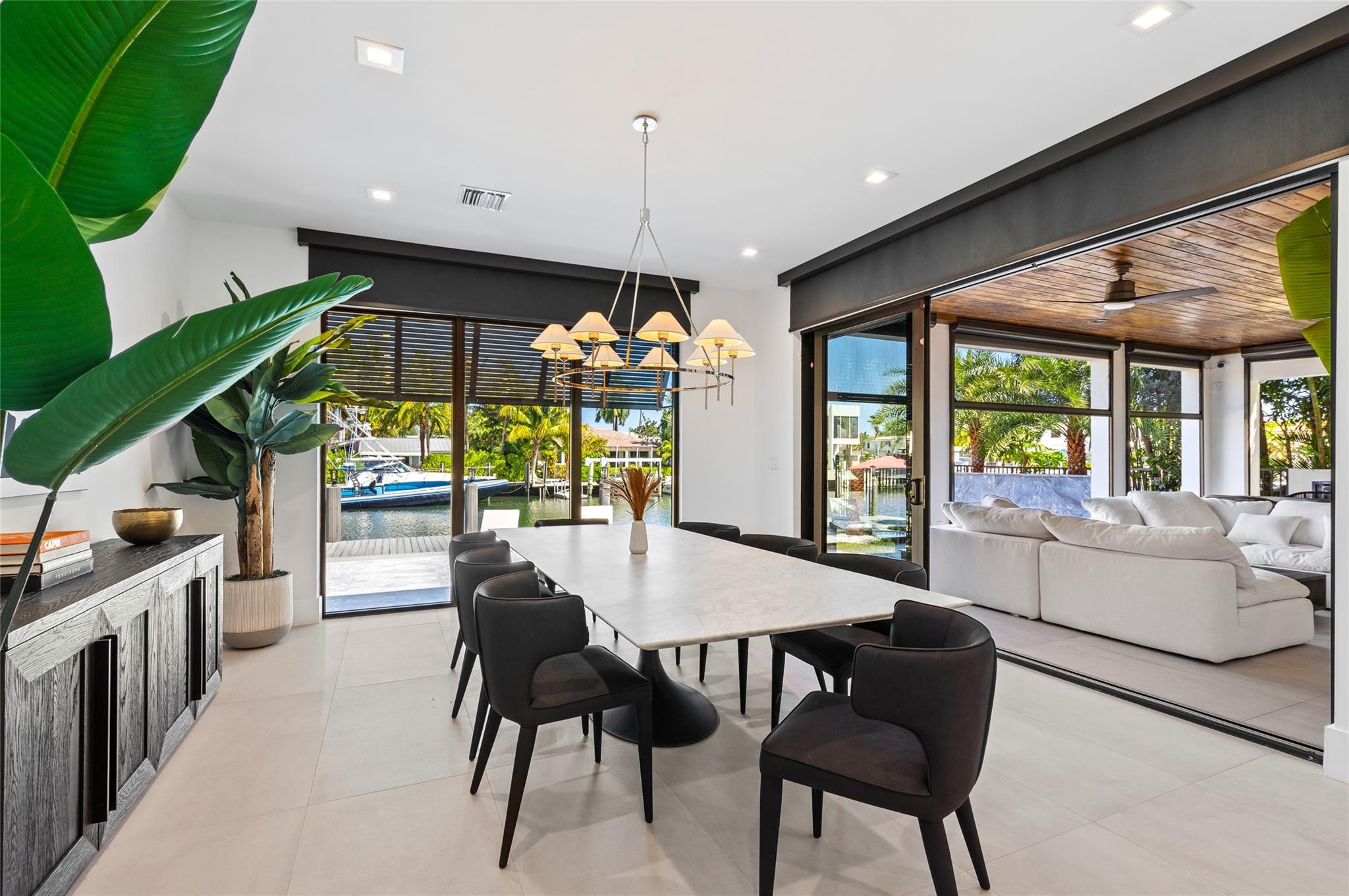 RIO VISTA ISLES - Residential