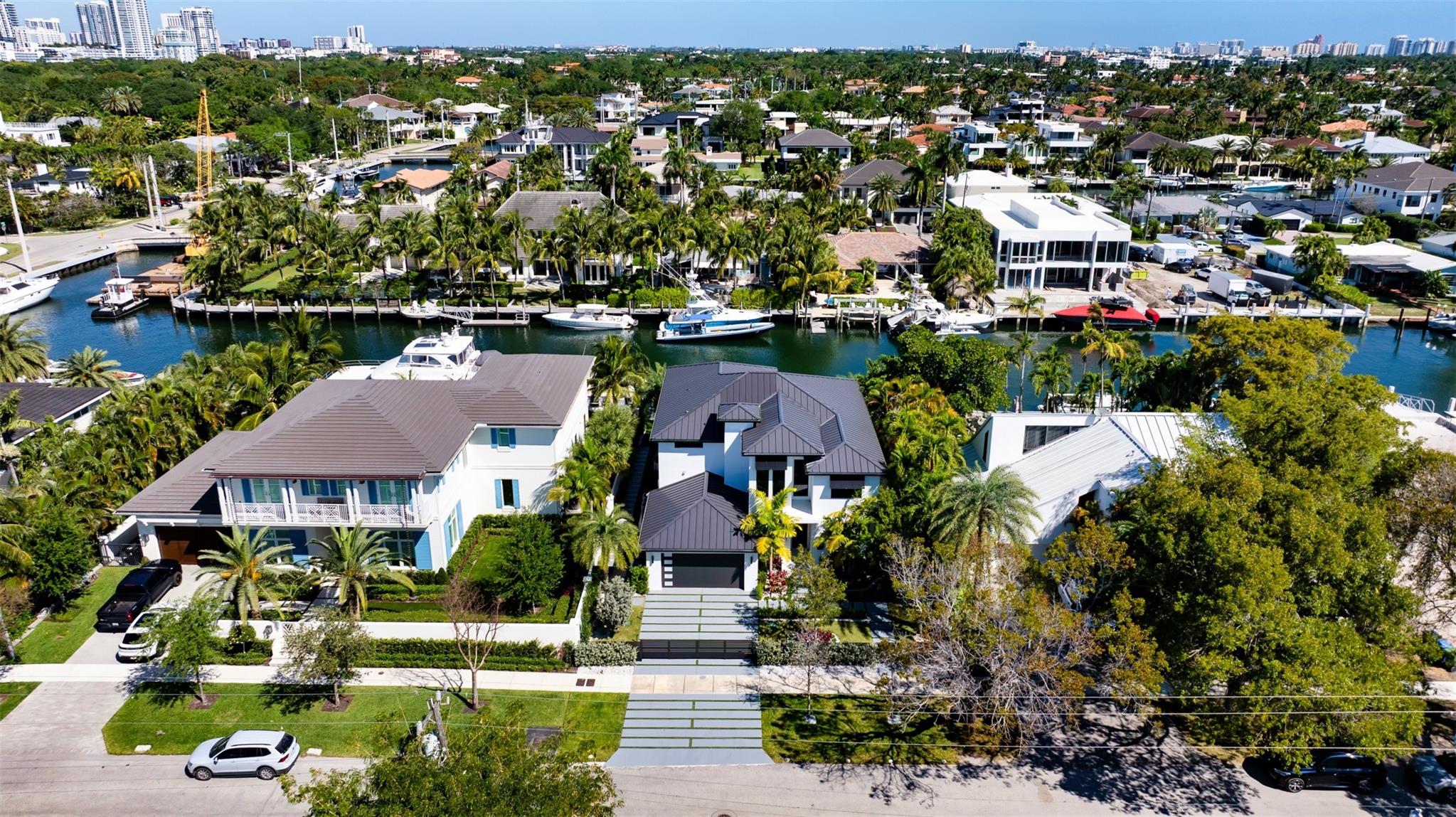 RIO VISTA ISLES - Residential