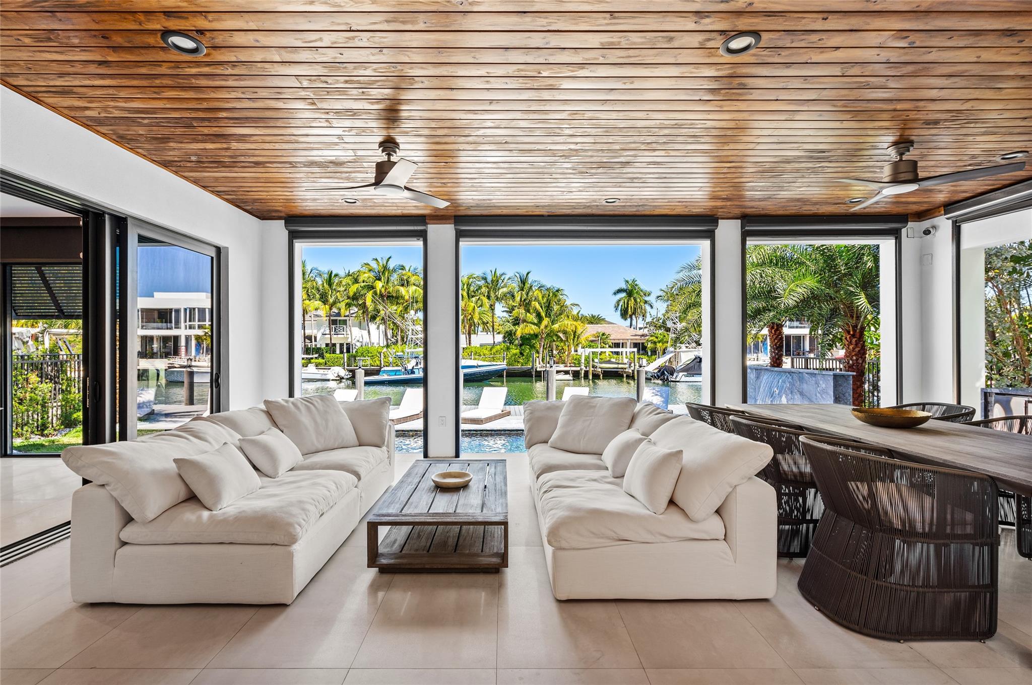 RIO VISTA ISLES - Residential