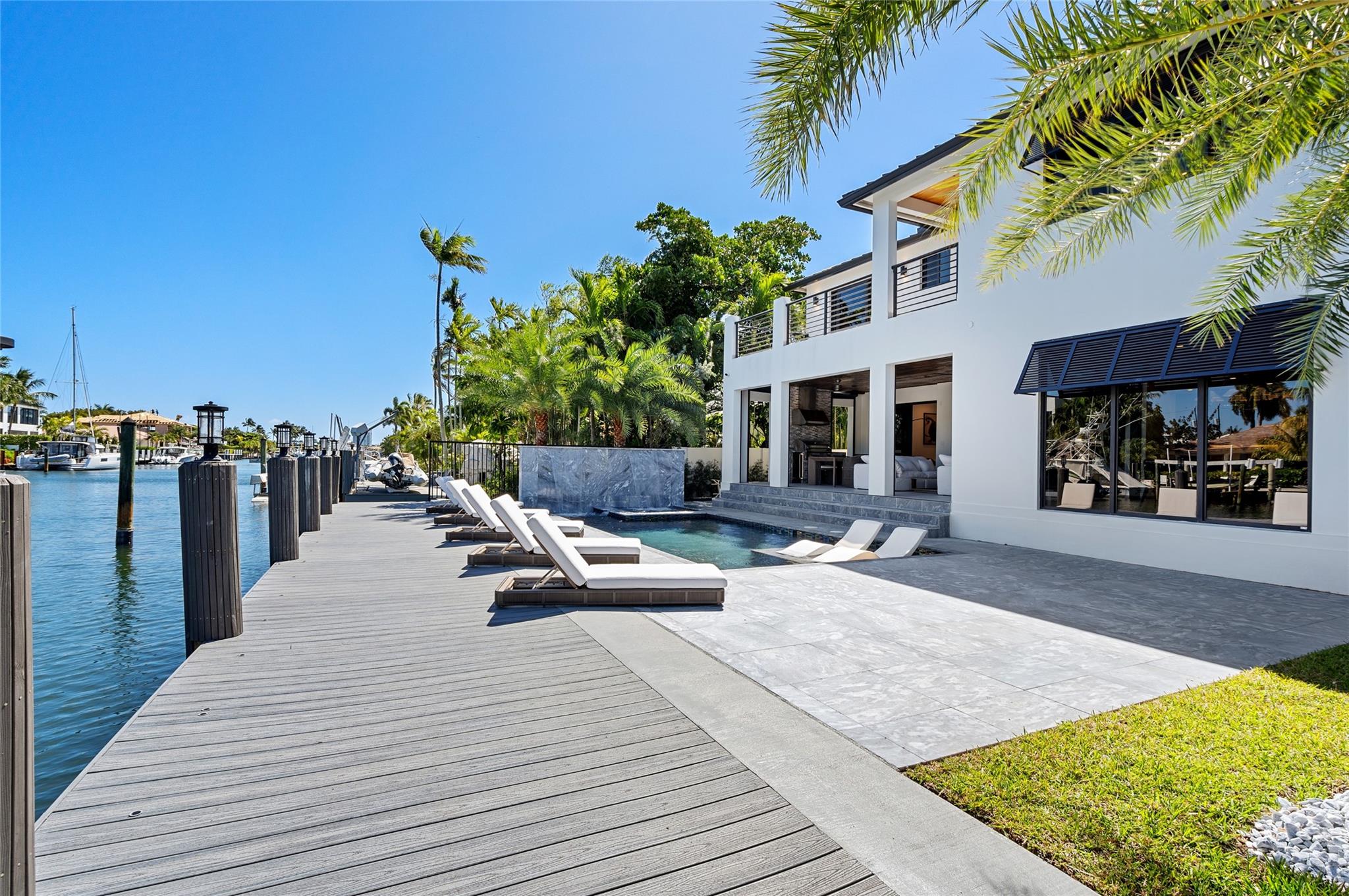 RIO VISTA ISLES - Residential
