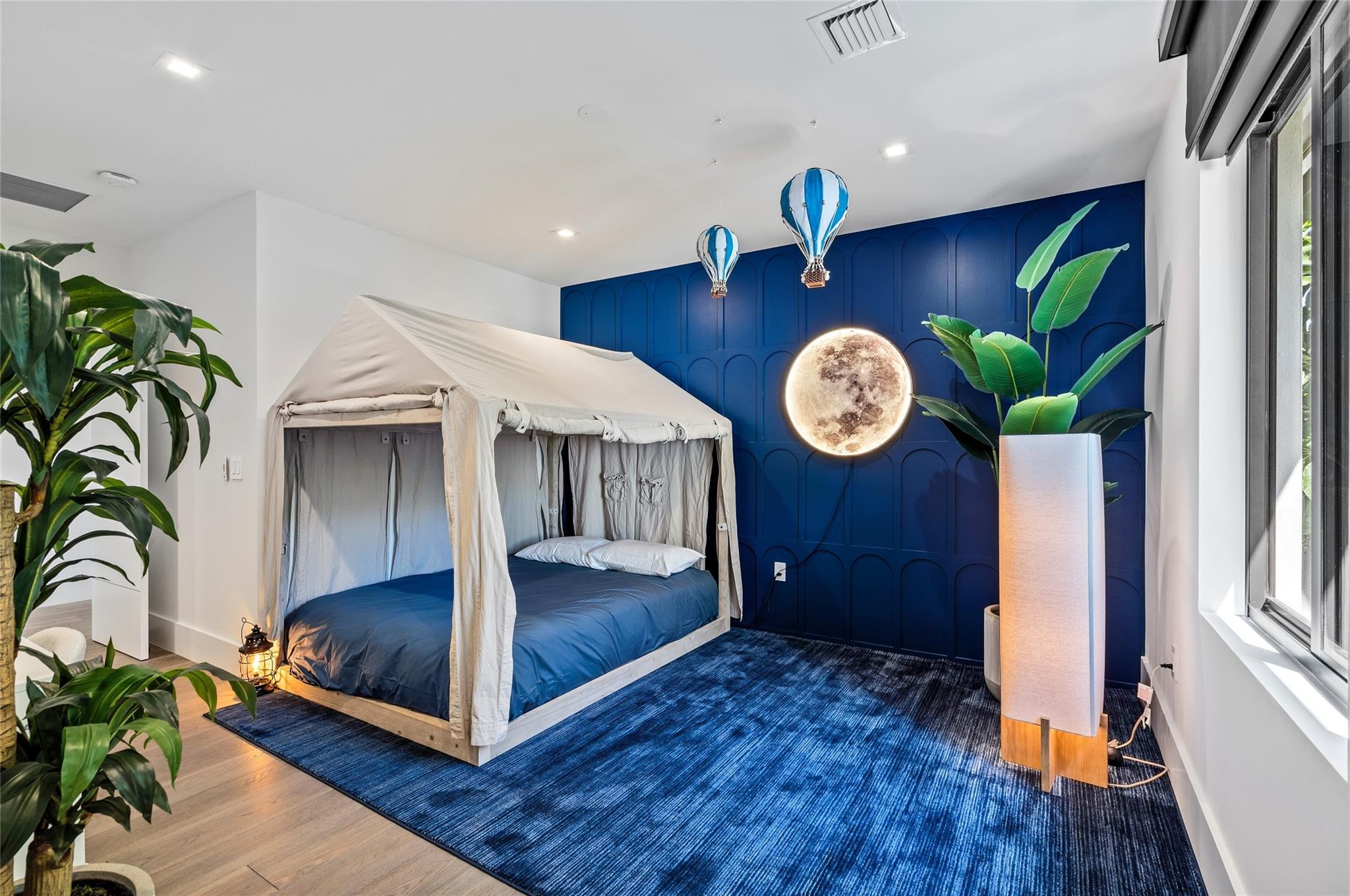 RIO VISTA ISLES - Residential