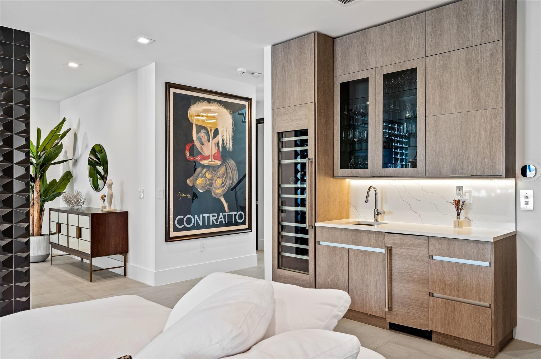RIO VISTA ISLES - Residential