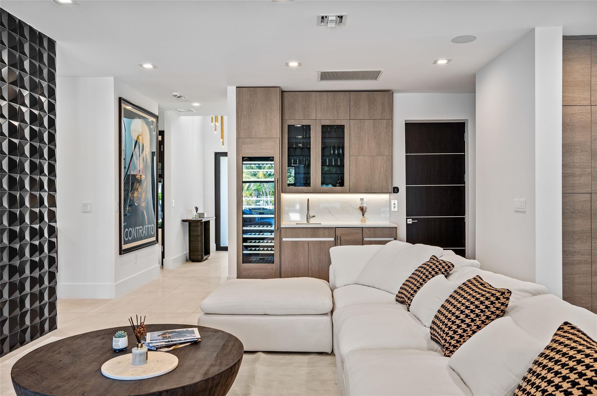 RIO VISTA ISLES - Residential