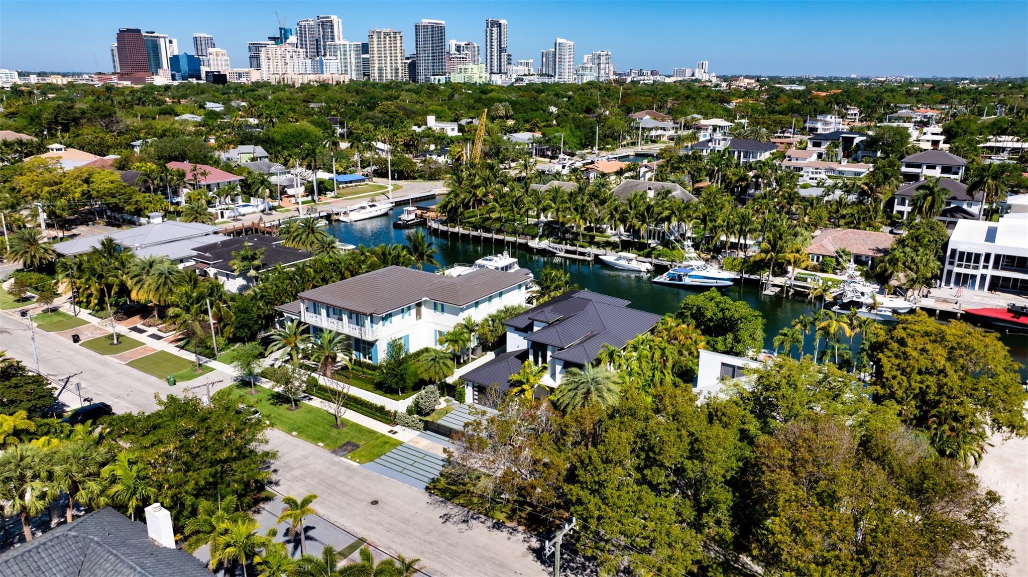 RIO VISTA ISLES - Residential