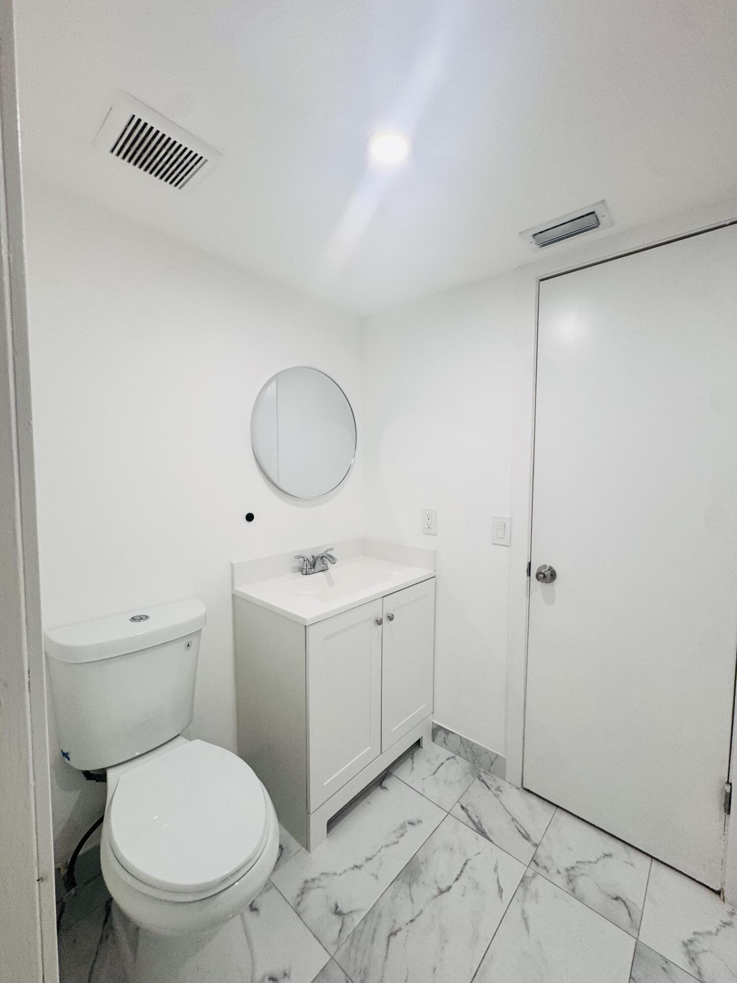 LAKESHORE CONDO #2 - Residential Lease