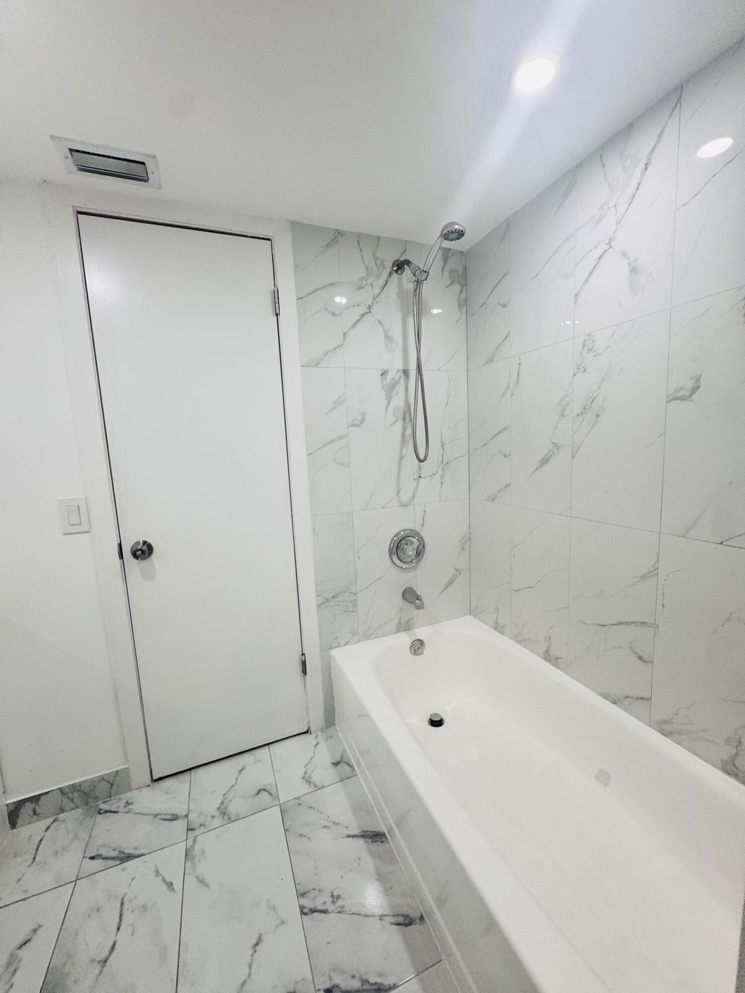 LAKESHORE CONDO #2 - Residential Lease