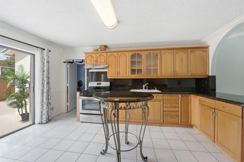 Tiny photo for 5814 Ithaca Circle E, Lake Worth, FL 33463 (MLS # B26049099)