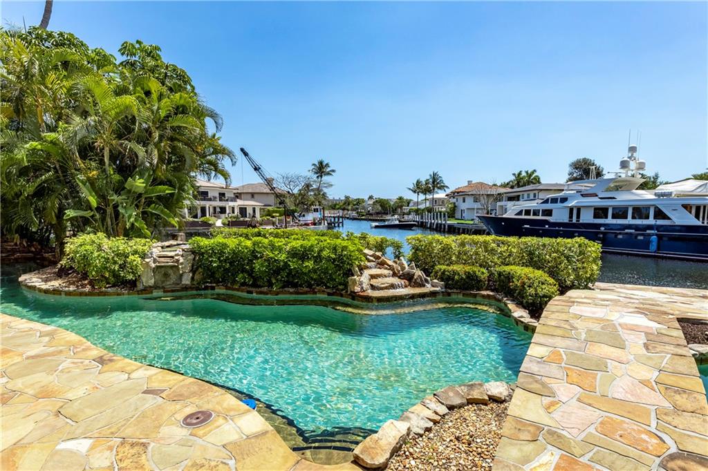 Bay Colony Sec Of Landing - Residential