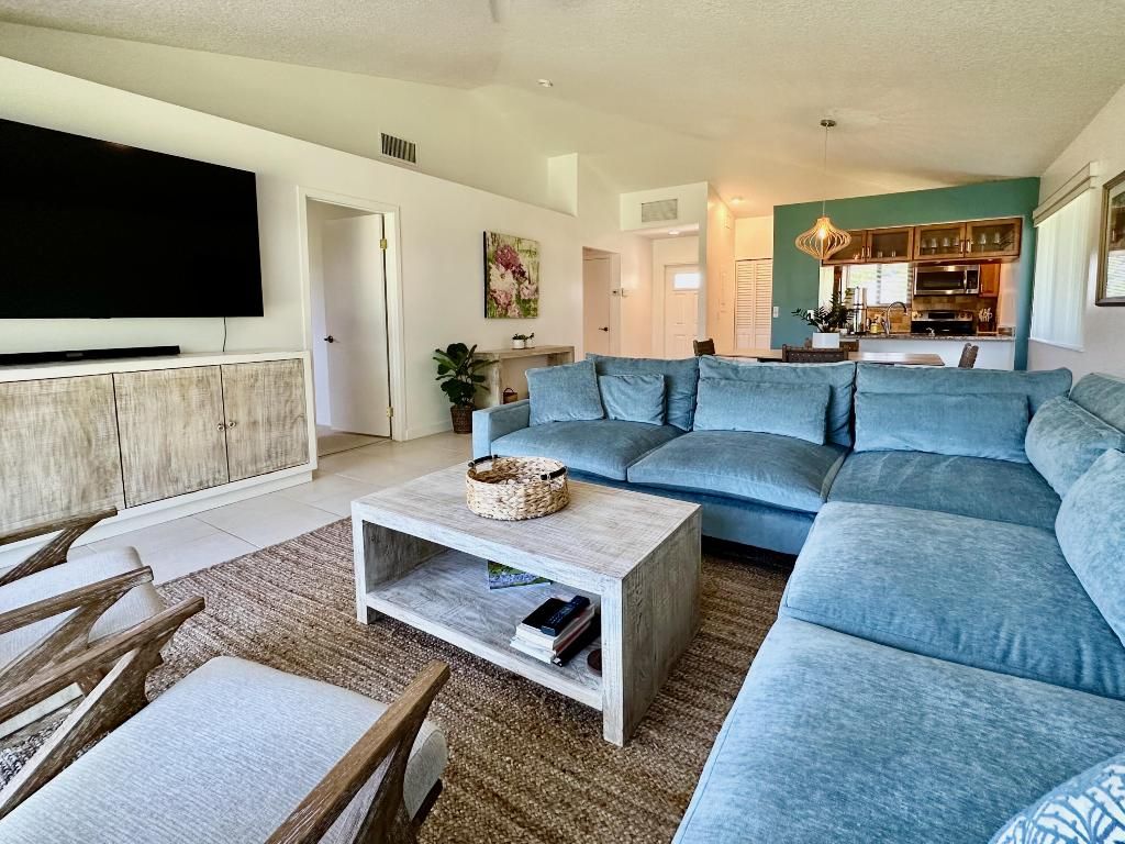 Photo of 301 Club Drive, Palm Beach Gardens, FL 33418 (MLS # R11150019)