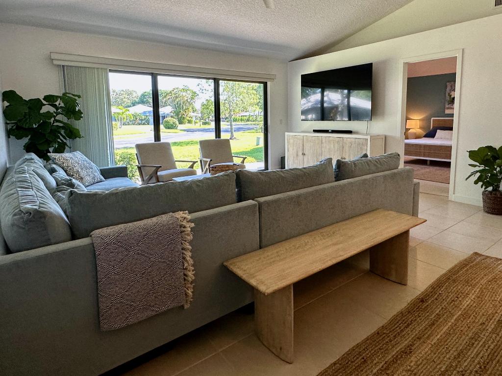 PGA CLUB COTTAGES - Residential Lease