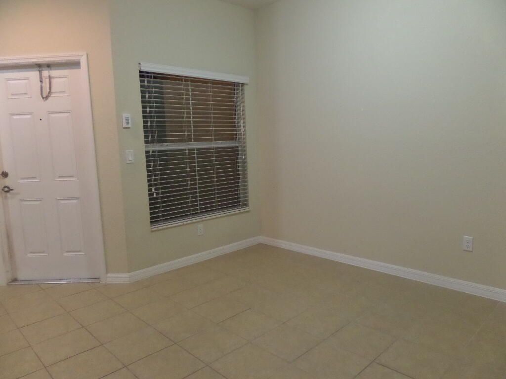 Photo of 328 Lake Monterey Circle, Boynton Beach, FL 33426 (MLS # R10971013)