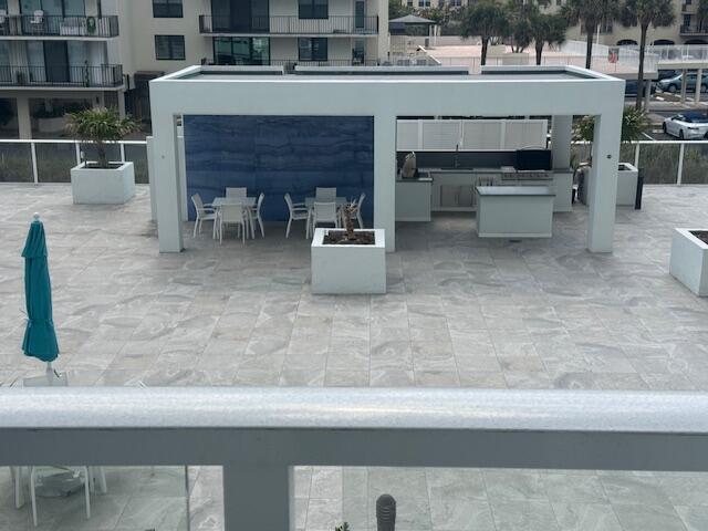 PATRICIAN OF PALM BEACH CONDO - Residential Lease