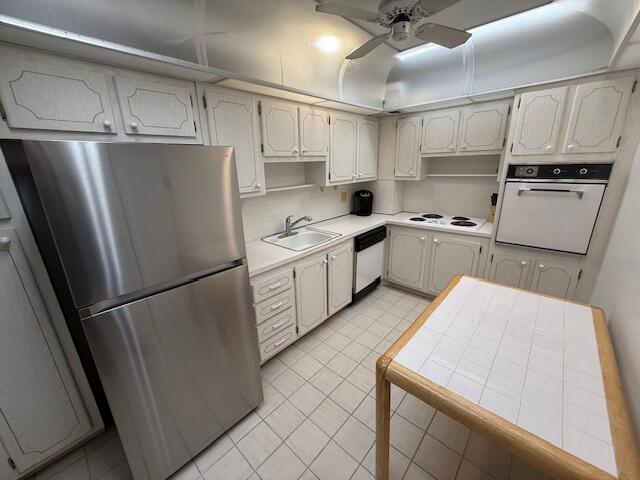 PATRICIAN OF PALM BEACH CONDO - Residential Lease