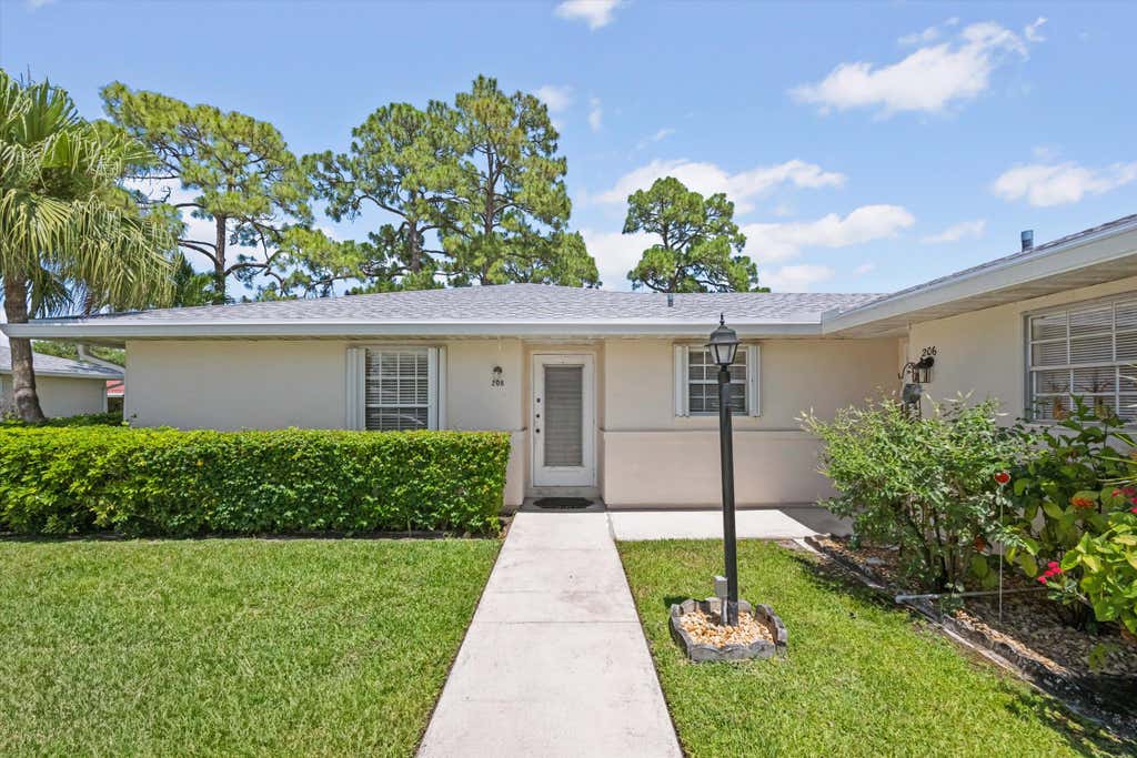 Photo of 208 Cape Cod Circle, Lake Worth, FL 33467 (MLS # R11085822)