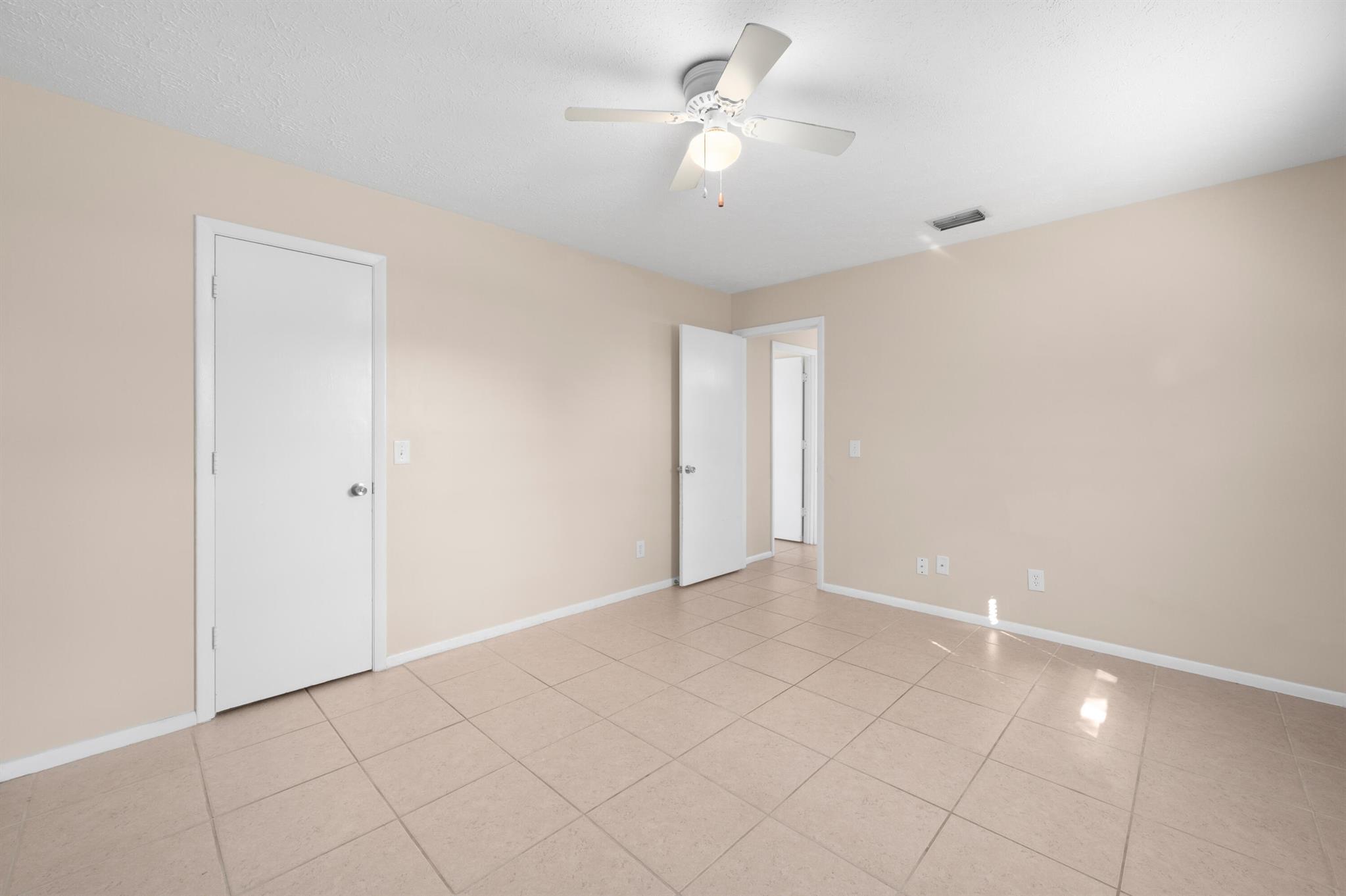 PORT ST LUCIE-SECTION 12- - Residential