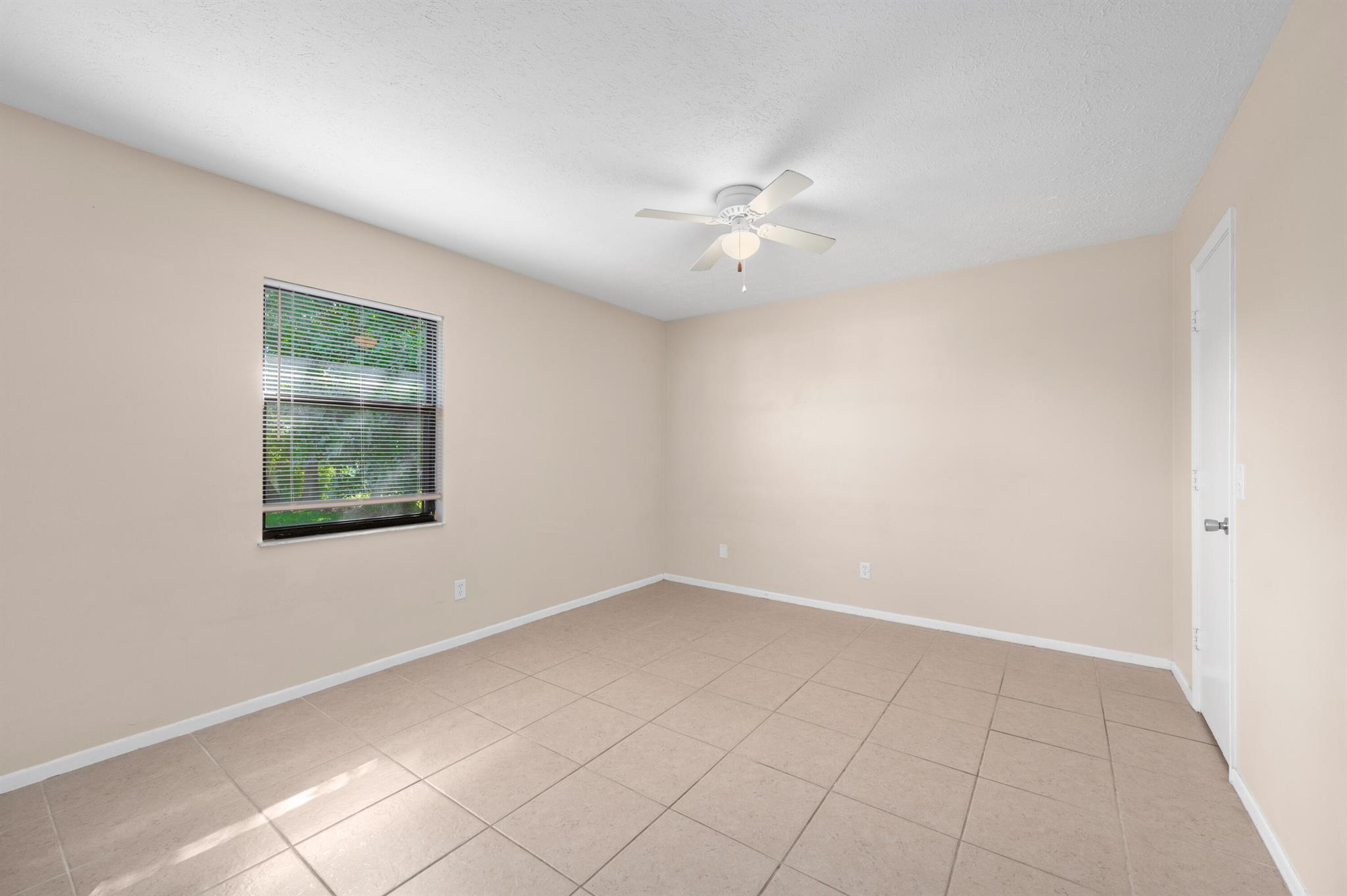 PORT ST LUCIE-SECTION 12- - Residential