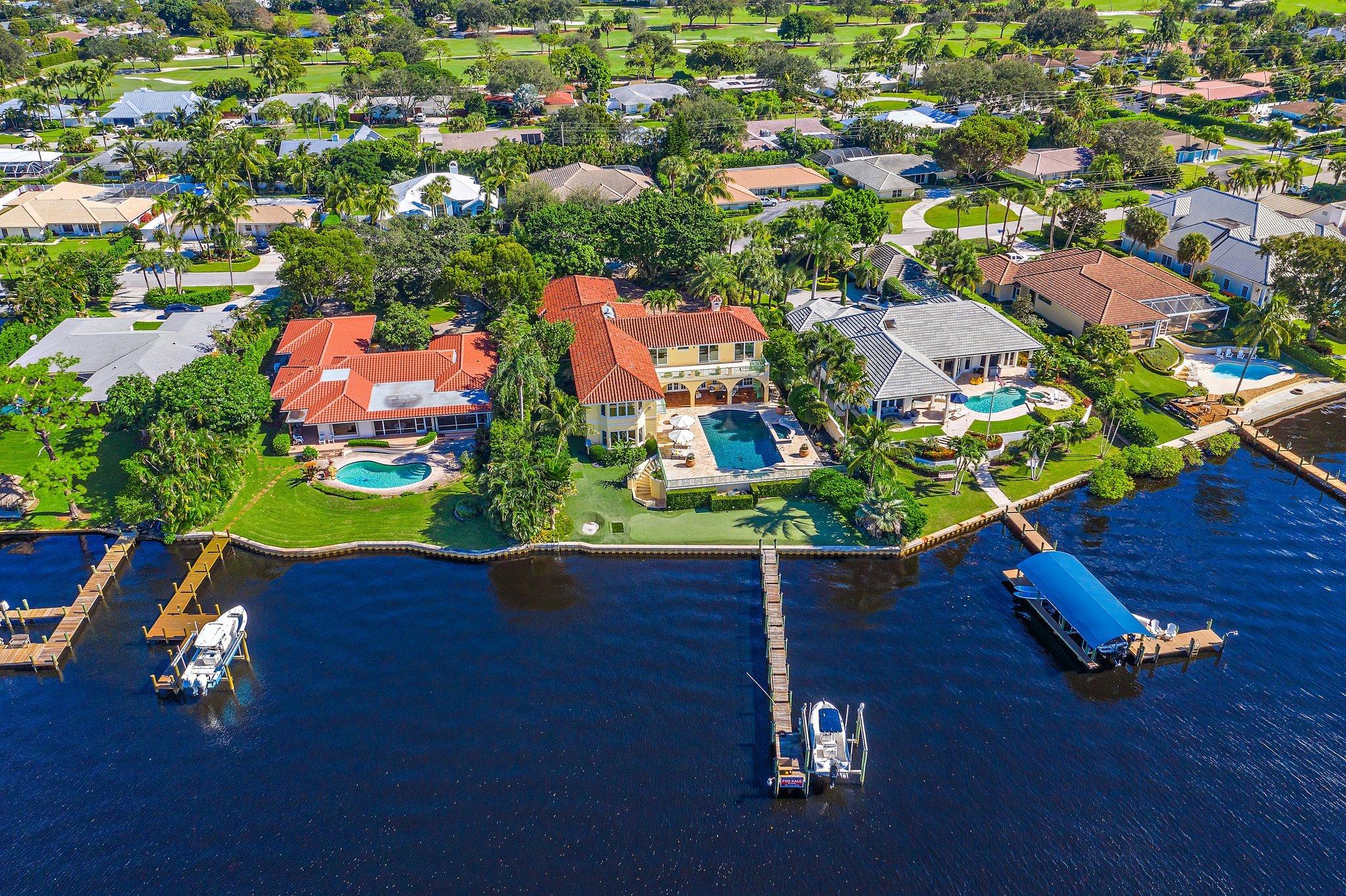 Tequesta Country Club - Residential