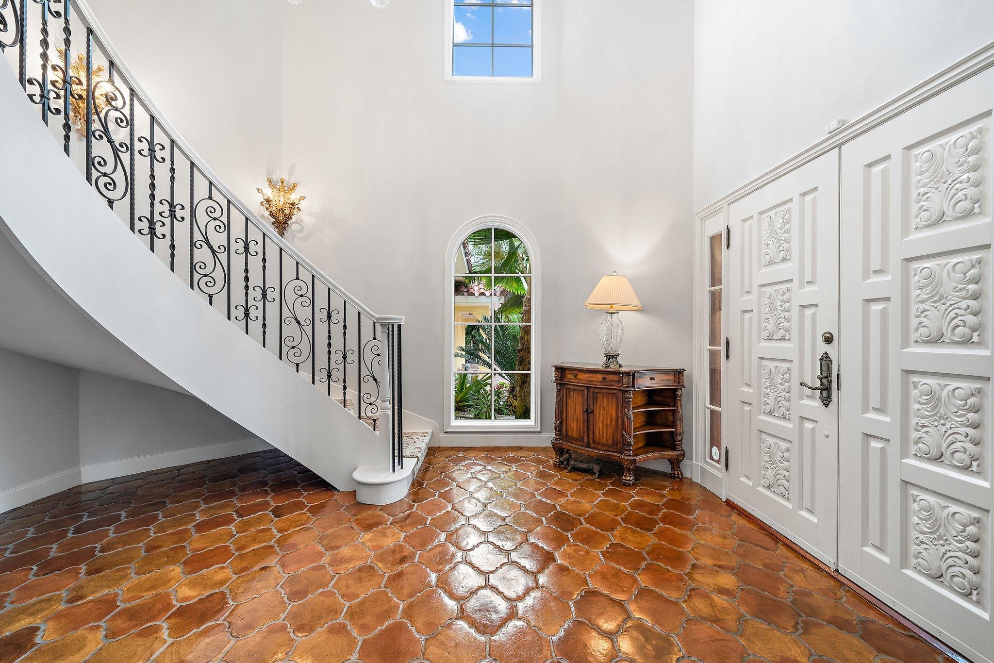 Tequesta Country Club - Residential