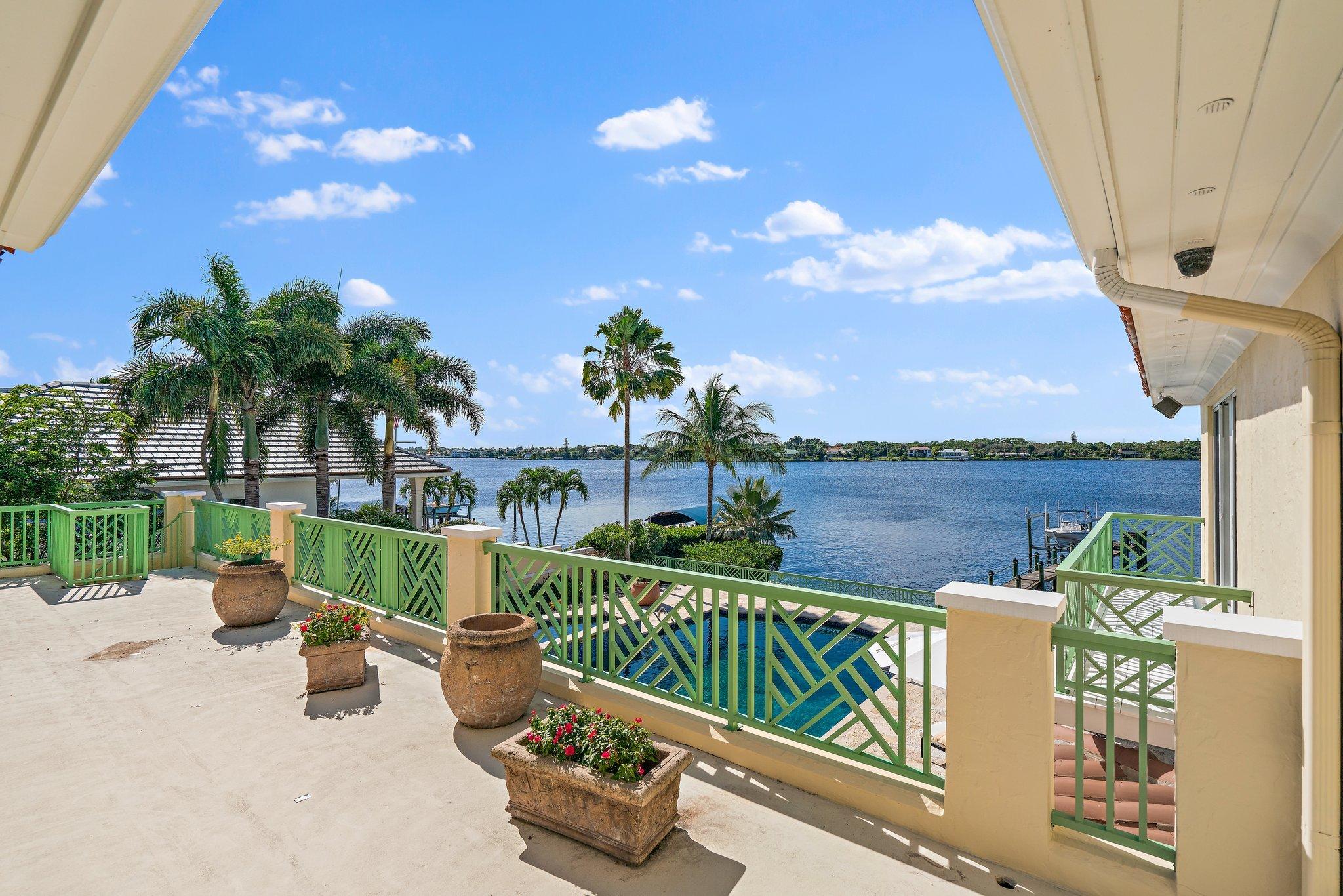 Tequesta Country Club - Residential