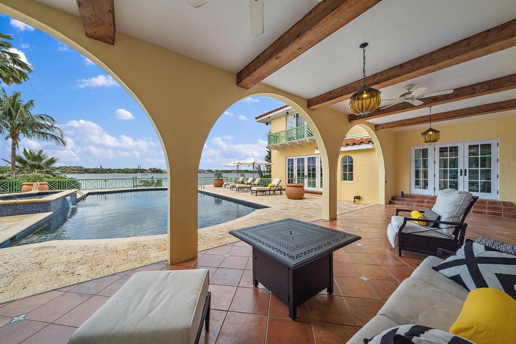 Tequesta Country Club - Residential