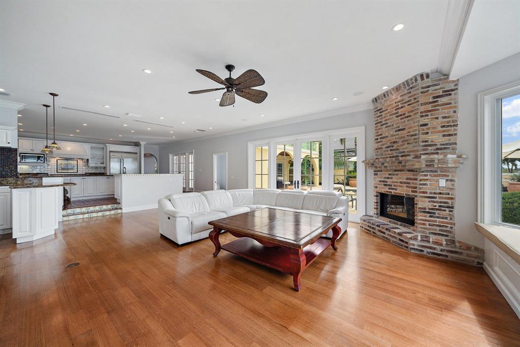 Tequesta Country Club - Residential