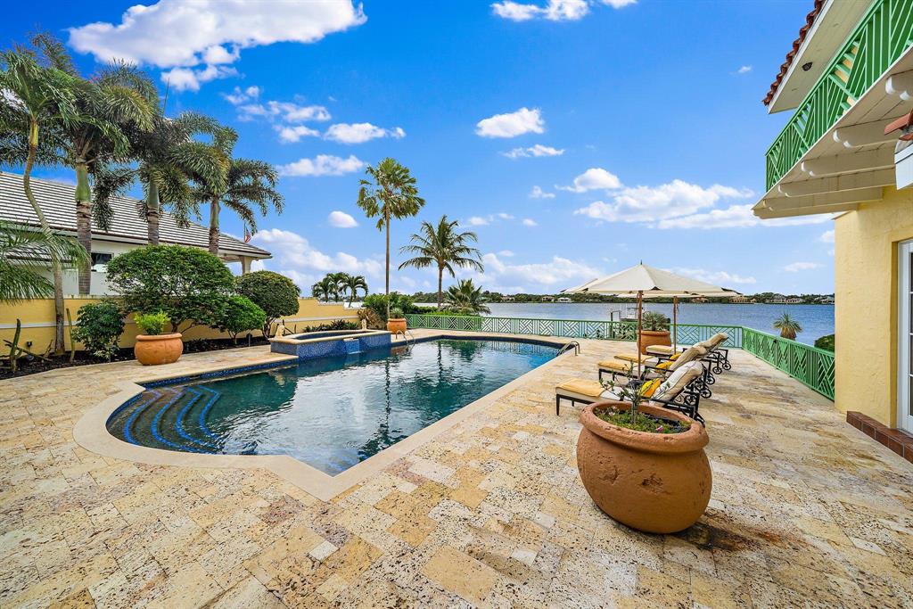 Tequesta Country Club - Residential