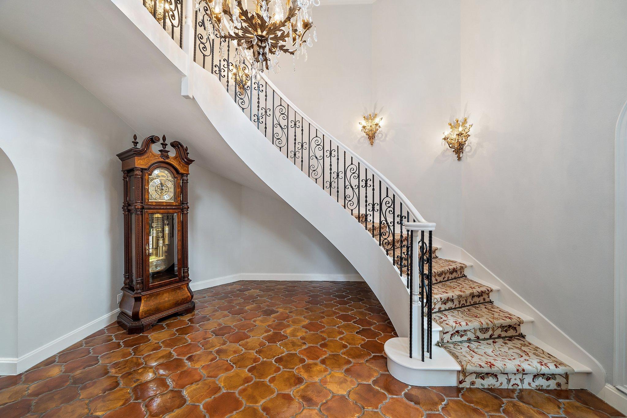 Tequesta Country Club - Residential