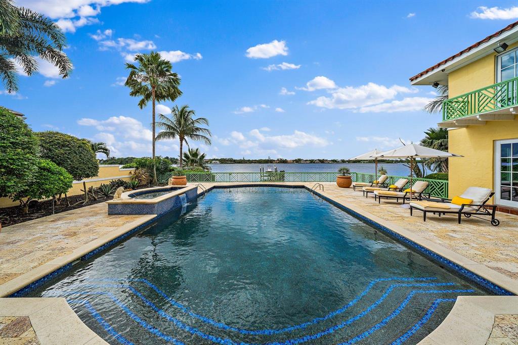 Tequesta Country Club - Residential