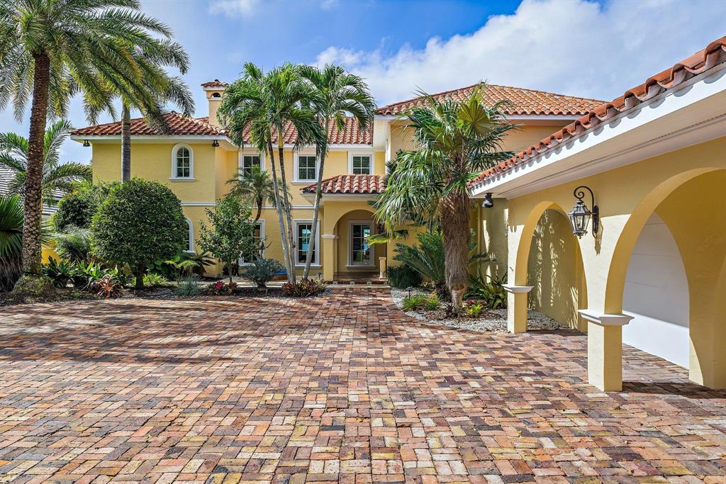 Tequesta Country Club - Residential