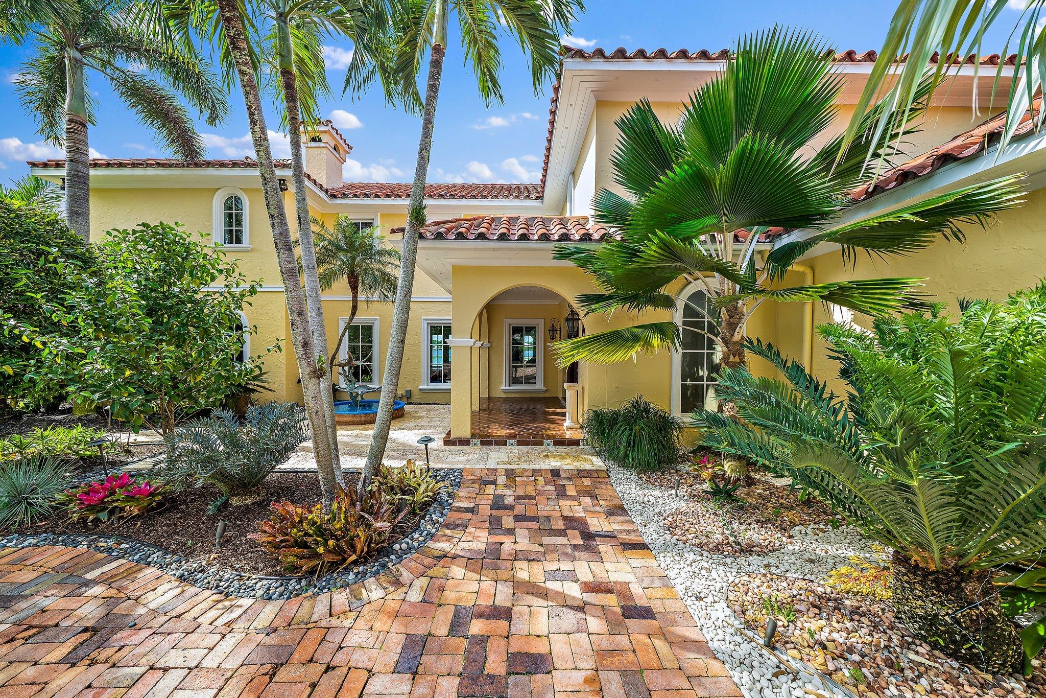 Tequesta Country Club - Residential