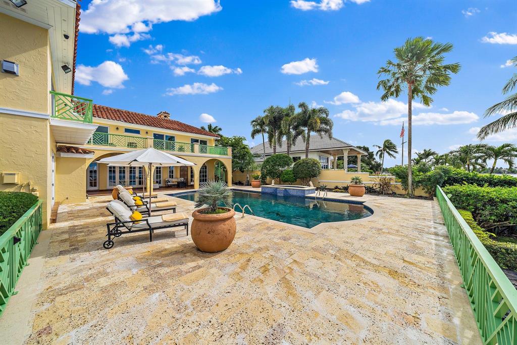 Tequesta Country Club - Residential