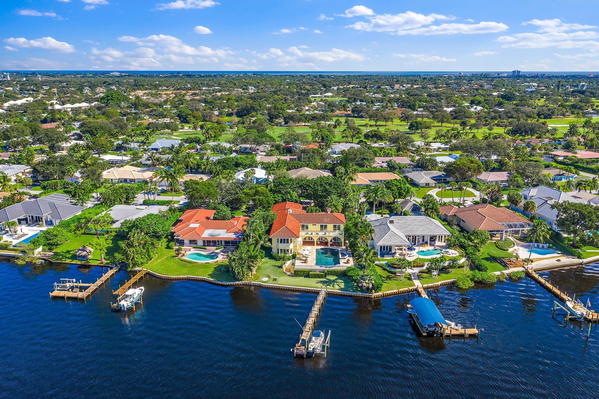 Tequesta Country Club - Residential