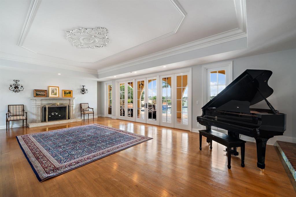 Tequesta Country Club - Residential