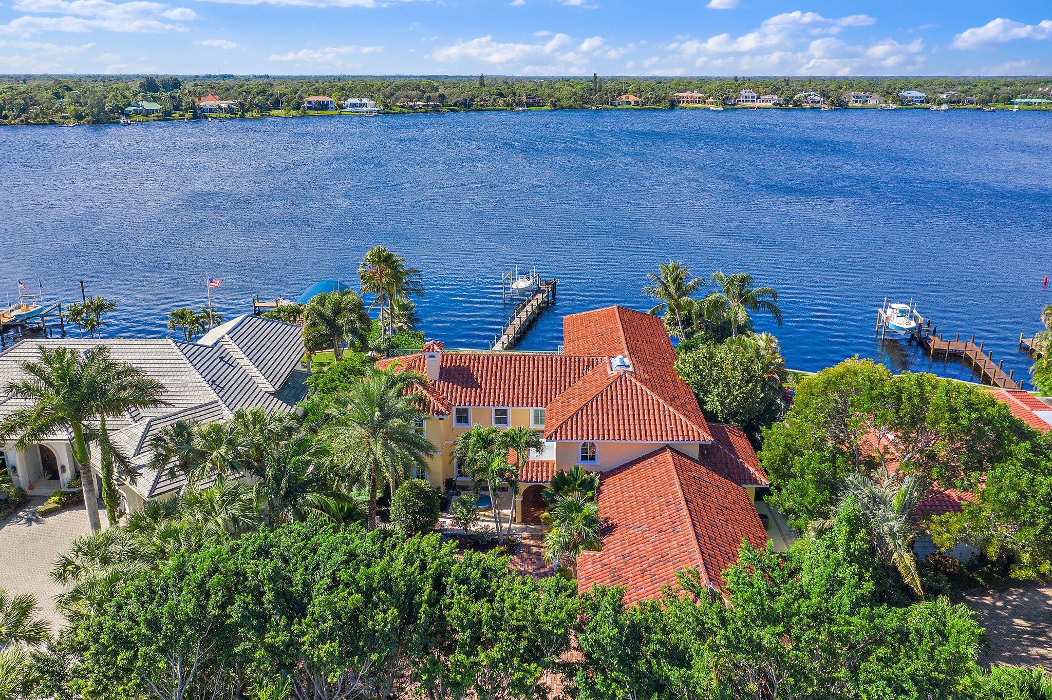 Tequesta Country Club - Residential