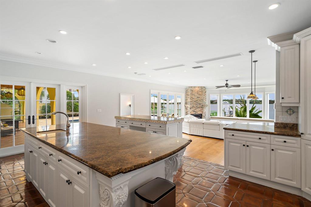 Tequesta Country Club - Residential