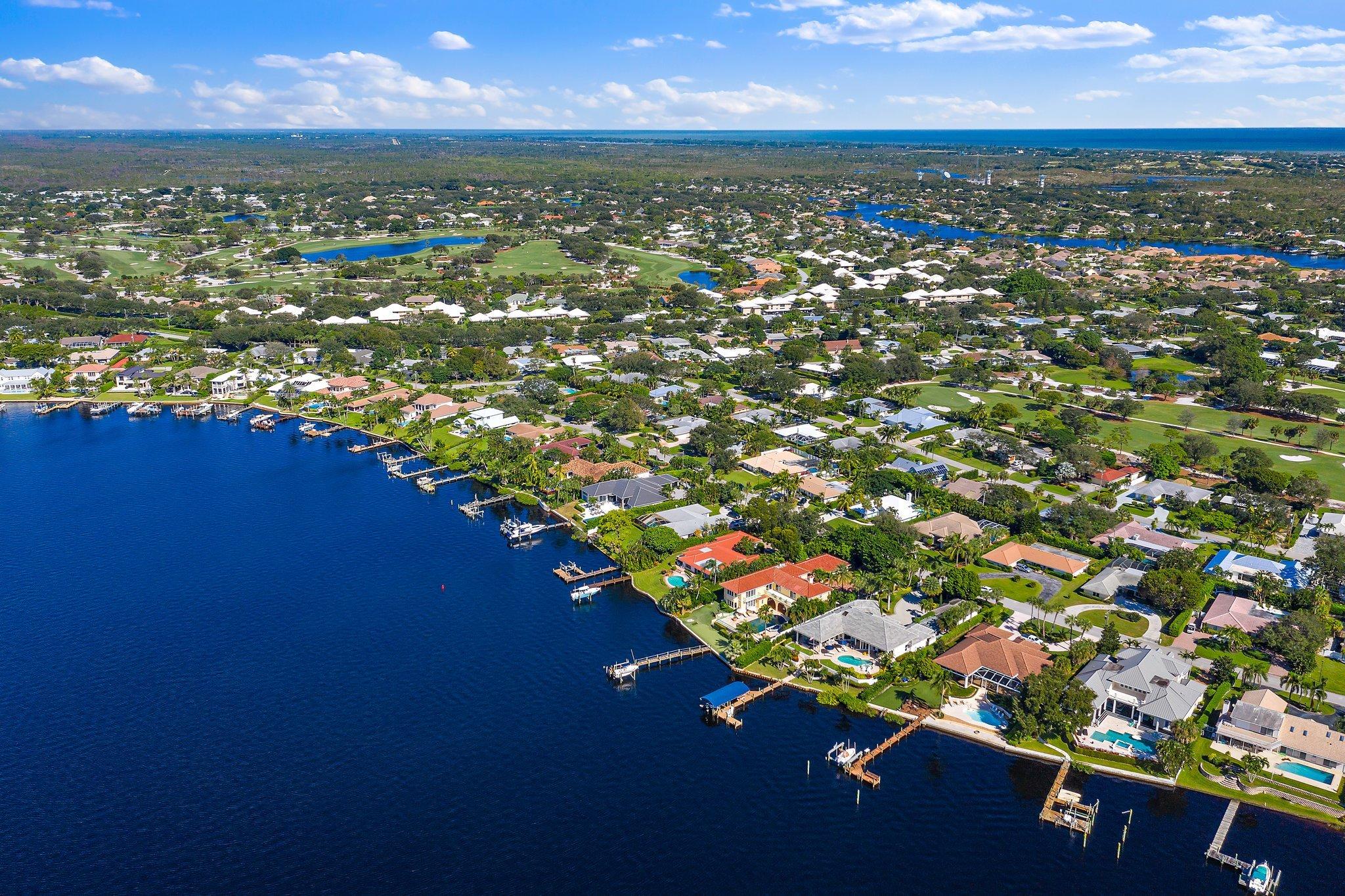 Tequesta Country Club - Residential