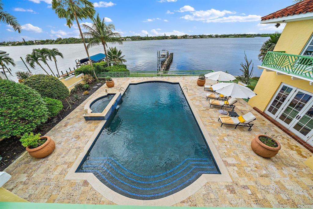 Tequesta Country Club - Residential