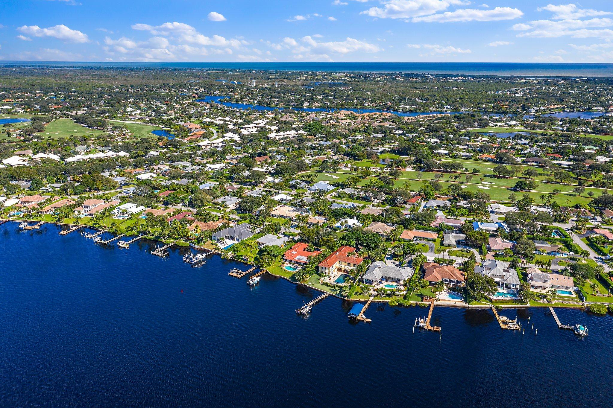 Tequesta Country Club - Residential